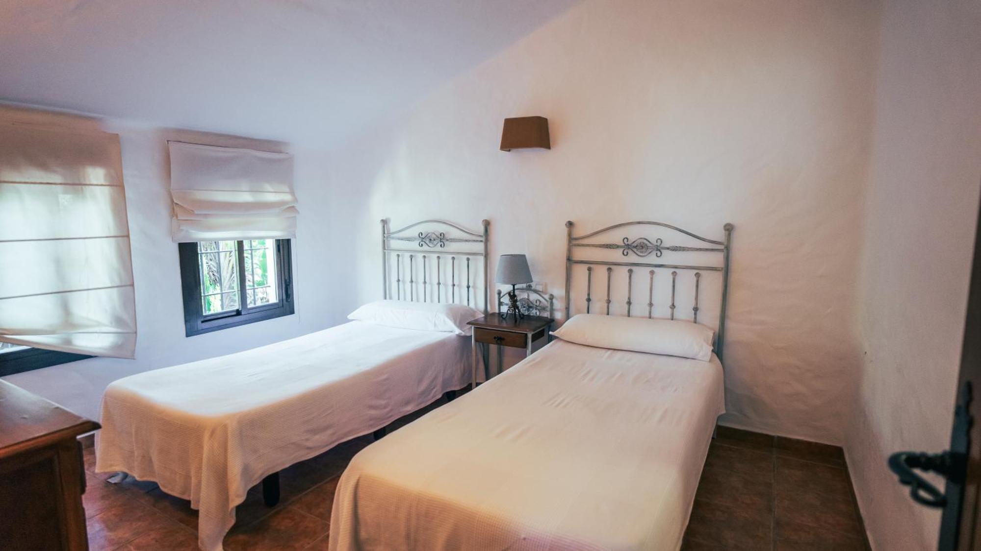 Villa Araucaria By Fontanilla Del Mar Holidays Rentals カディス エクステリア 写真